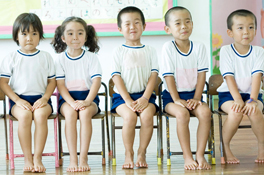 幼兒園穿著(zhù)園服的必要性